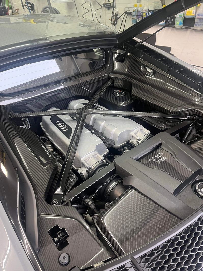 Lamborghini Huracan / Audi R8 carbon fiber engine x brace – SRM Autosports